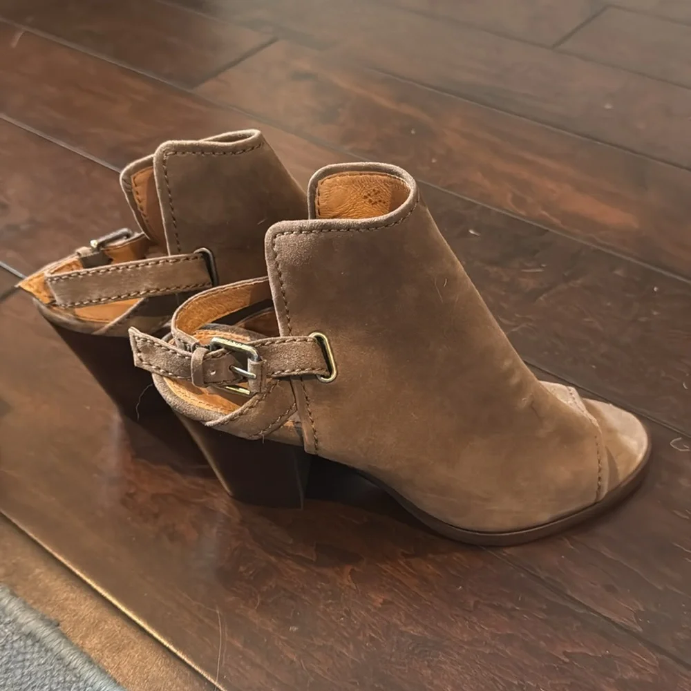 Frye peeptoe suede heels - Picture 4 of 6